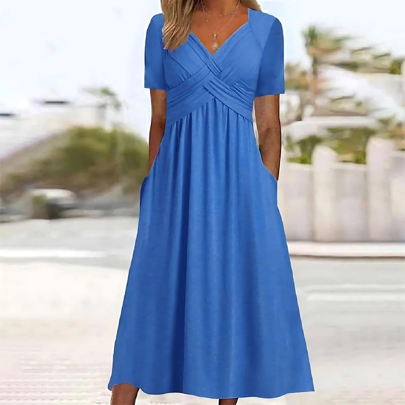 Layla – Elegantes Midikleid mit Bauchkaschierung